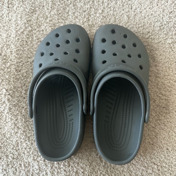 Crocs grey J2 - Picture 3 of 4